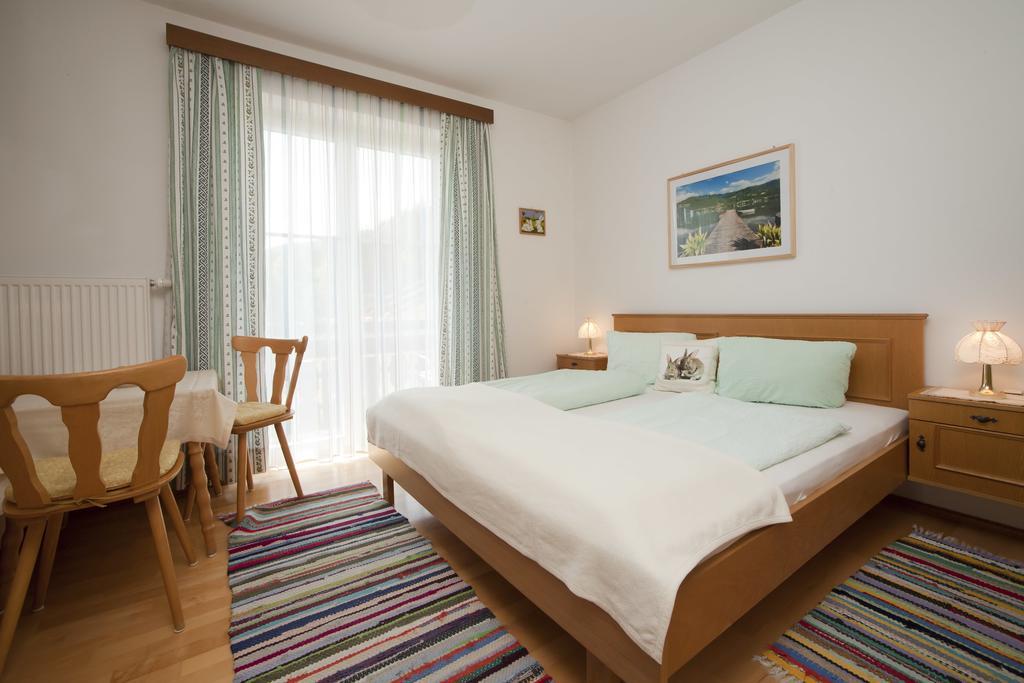 Gästehaus Berger - Priglhof Treffen Zimmer foto