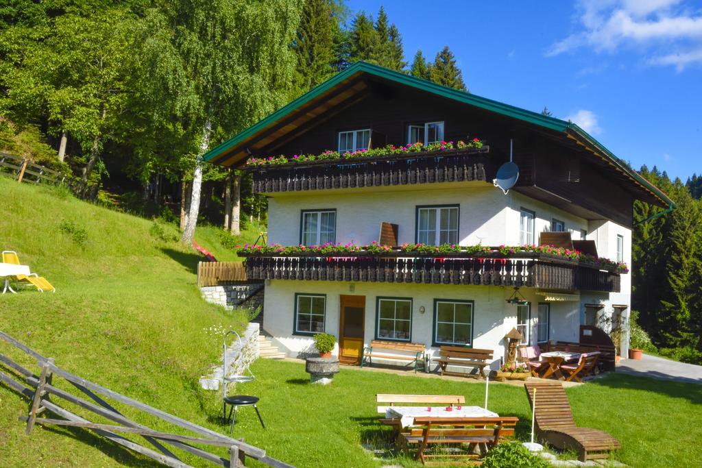 Gästehaus Berger - Priglhof Treffen Exterior foto